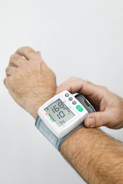 InnoGIO GIOpulse wrist blood pressure monitor GIO-660 (3)